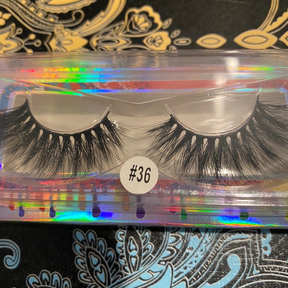 Mink Lashes - Picture 4 of 4